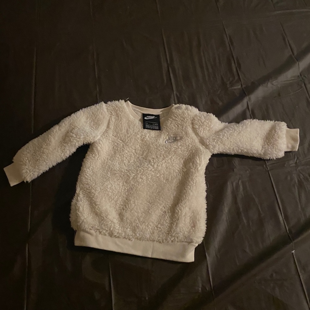 BABY NIKE WHITE SHERPA PULLOVER